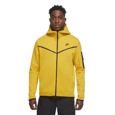 nike tech geel